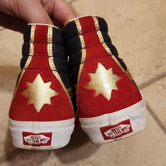 Vans SK8-Hi Captain Marvel Collab High Tops Men's 5.5 Women's 7 - Picture 7 of 10